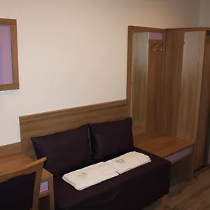  Hostal Slamba